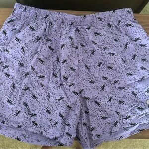 Gecko  Lavender and Black Patterned Men's Athletic Shorts